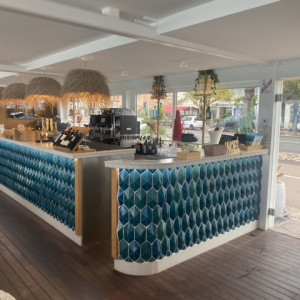 restaurant cagnes sur mer-restaurant bord de mer saint laurent du var-lounge bar villeneuve loubet-paillote la colle sur loup-plage privee nice-meilleur restaurant biot-restaurant plage antibes